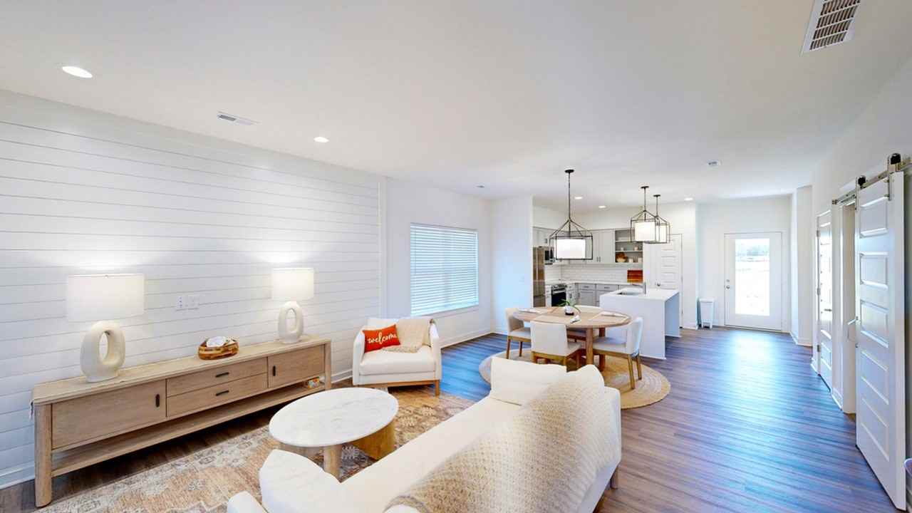 19626 200th St - Photo 2 of 9