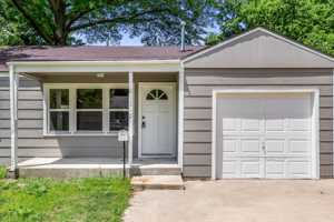 featured image of 1015 S Christine St