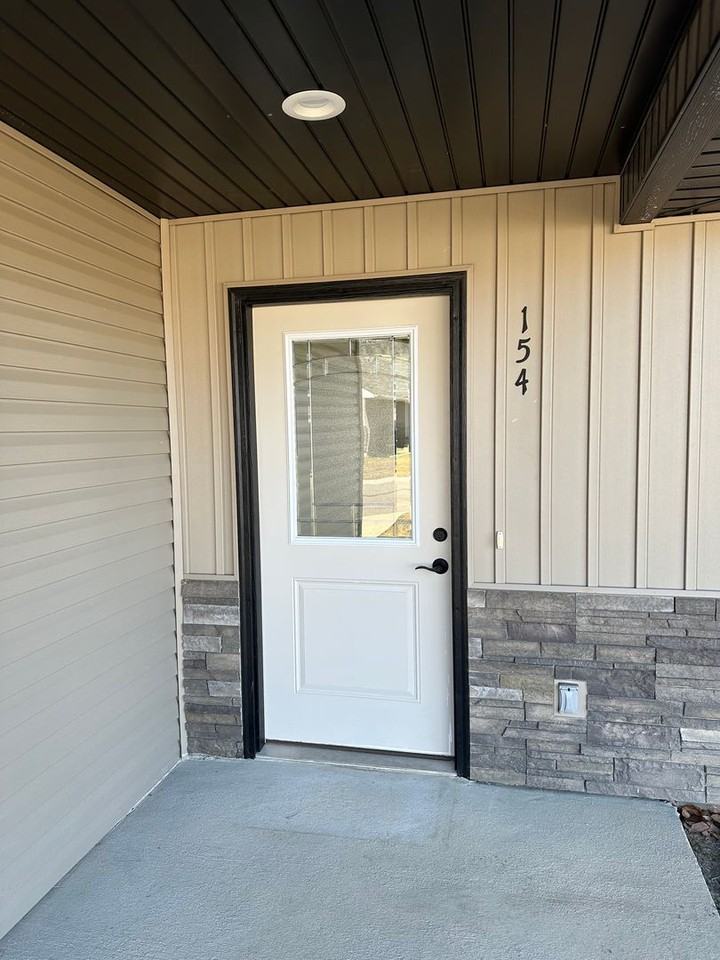 154 Mesa Dr - Photo 3 of 50