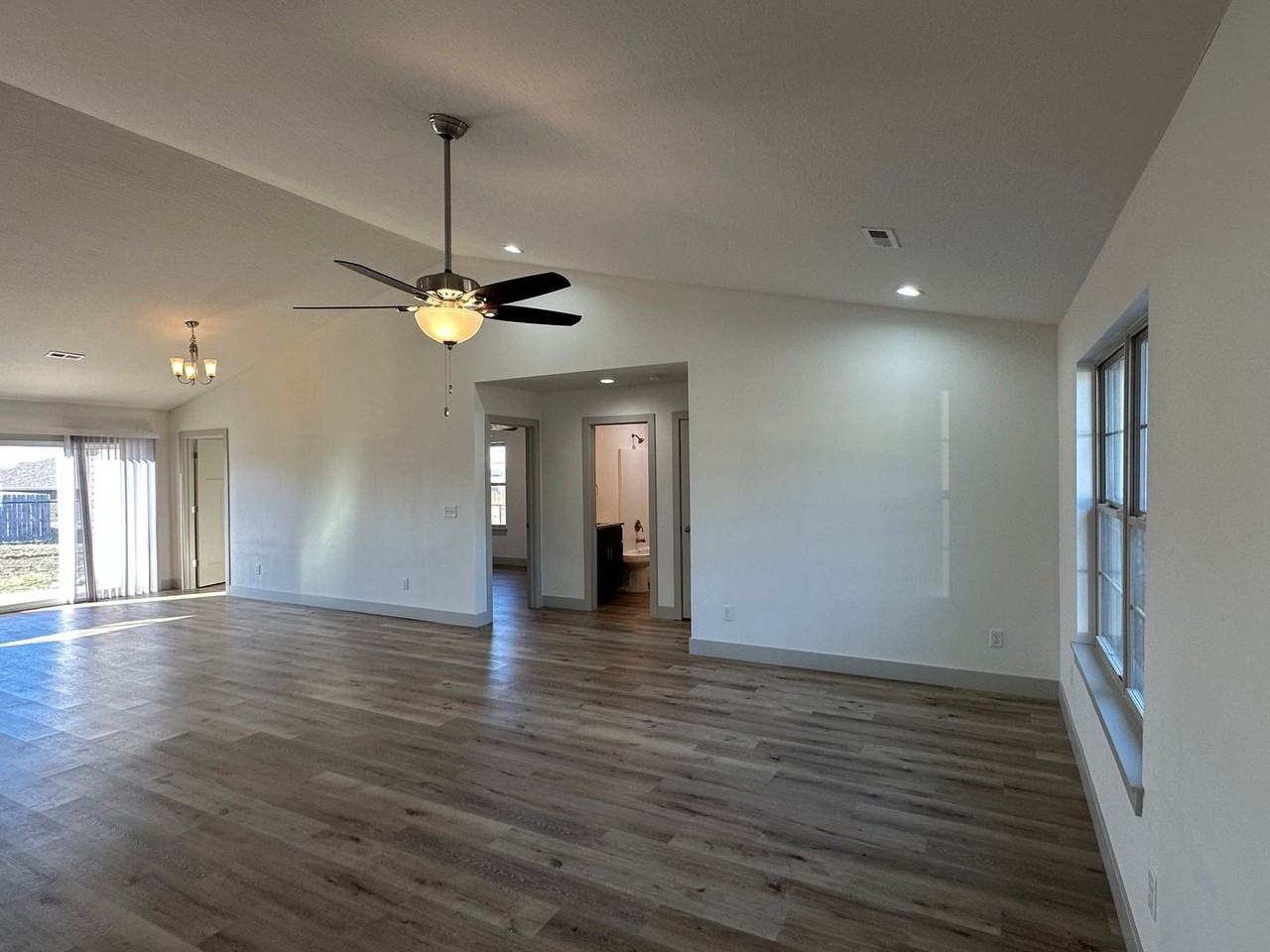 154 Mesa Dr - Photo 7 of 50