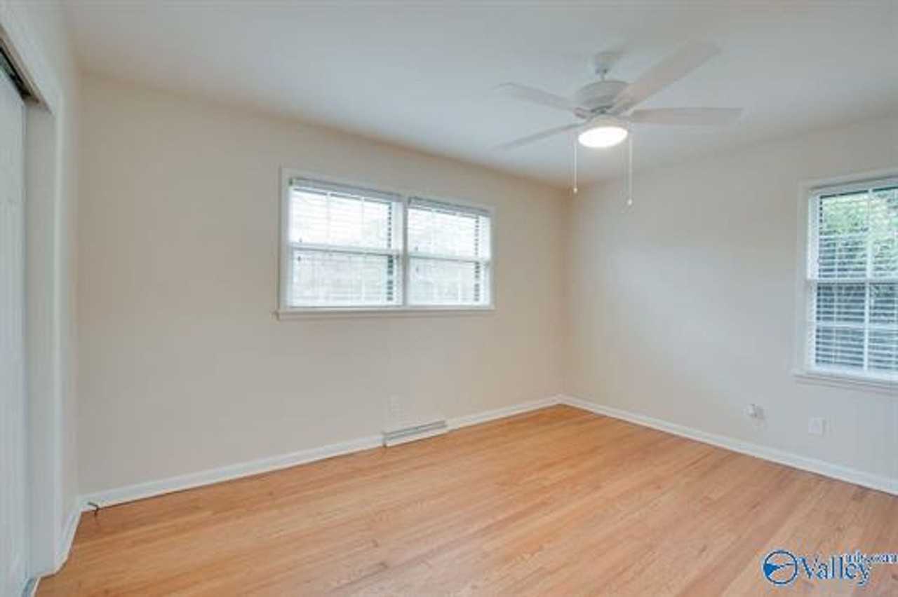 814 Cleermont Dr Se - Photo 4 of 20