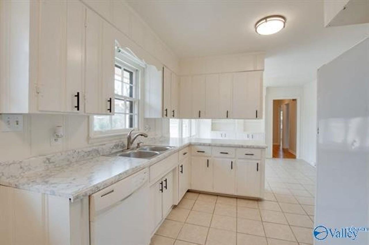 814 Cleermont Dr Se - Photo 5 of 20