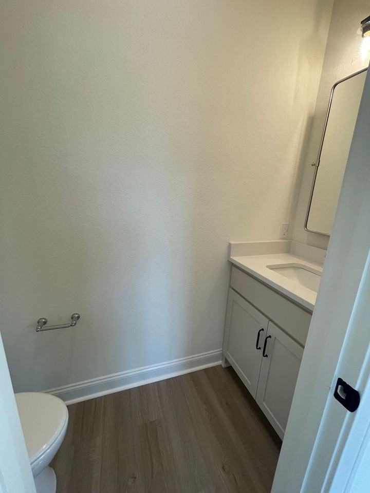 2723 S 3rd St - Photo 6 of 17