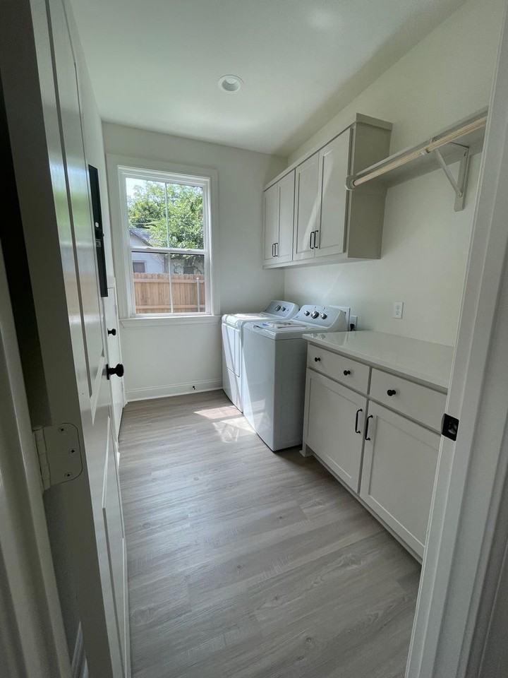 2723 S 3rd St - Photo 7 of 17