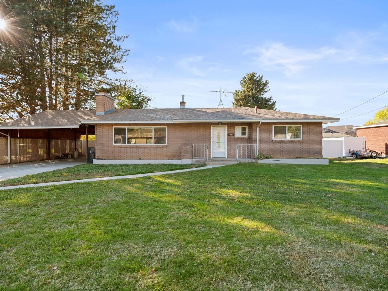 1465 N 1200 W - Photo 2 of 27