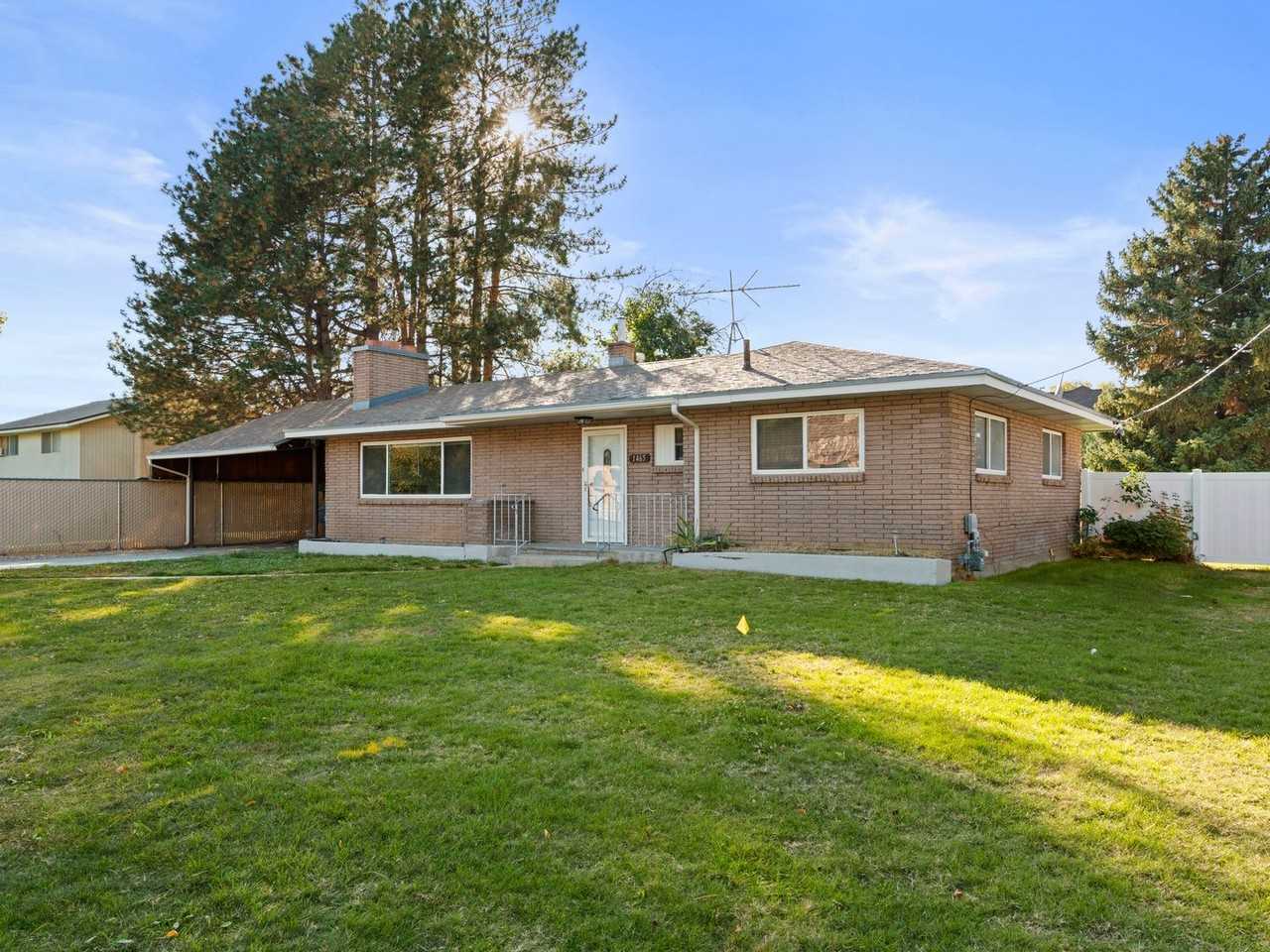 1465 N 1200 W - Photo 3 of 27