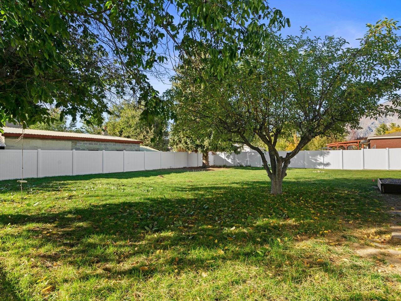 1465 N 1200 W - Photo 5 of 27