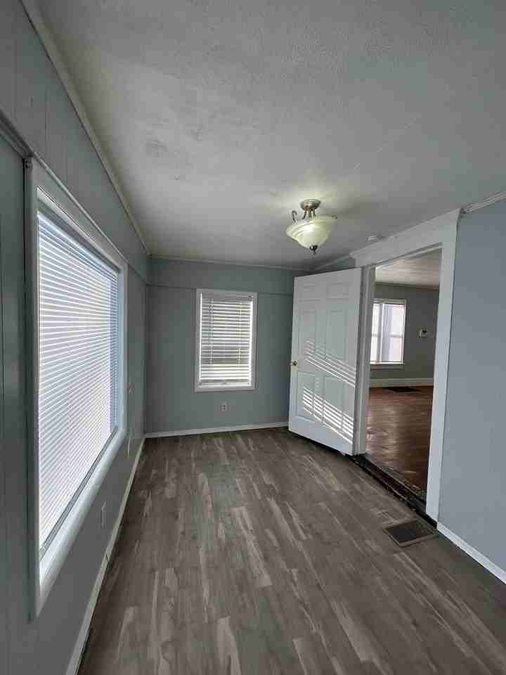 1829 Frances Ave - Photo 5 of 14