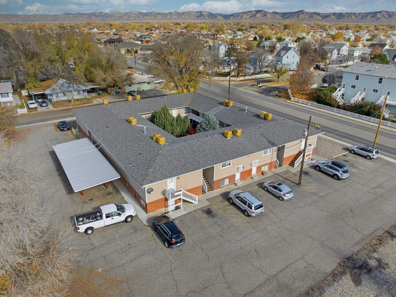 1074 Cedar Way - Photo 5 of 24