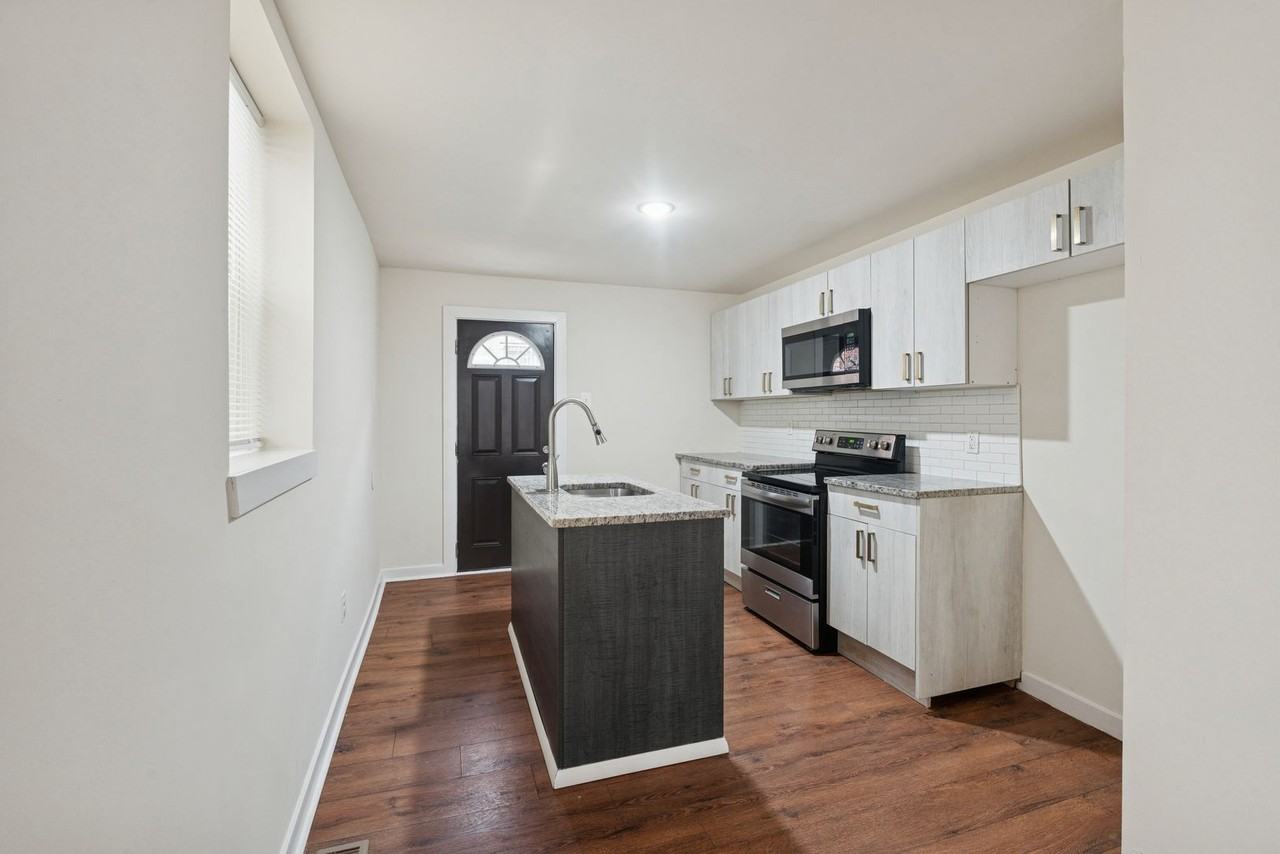 1454 N 56th St - Photo 5 of 14