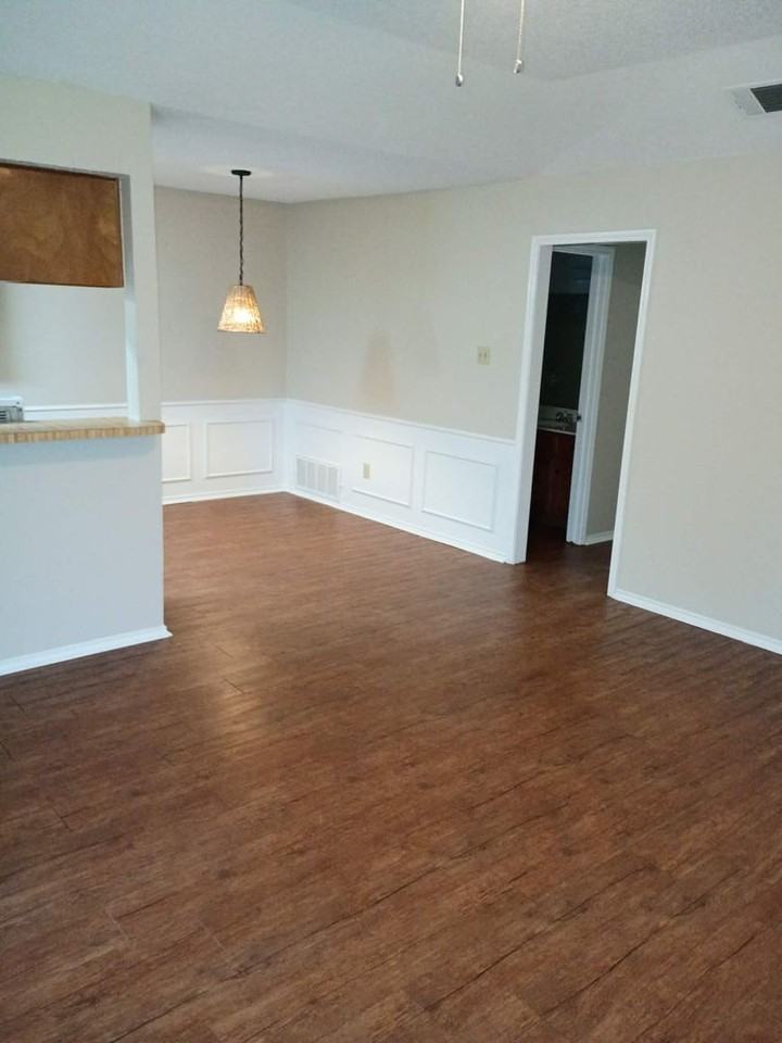 1008 Mitchell Ln - Photo 3 of 7