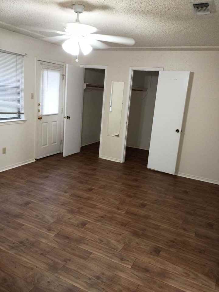 1008 Mitchell Ln - Photo 4 of 7