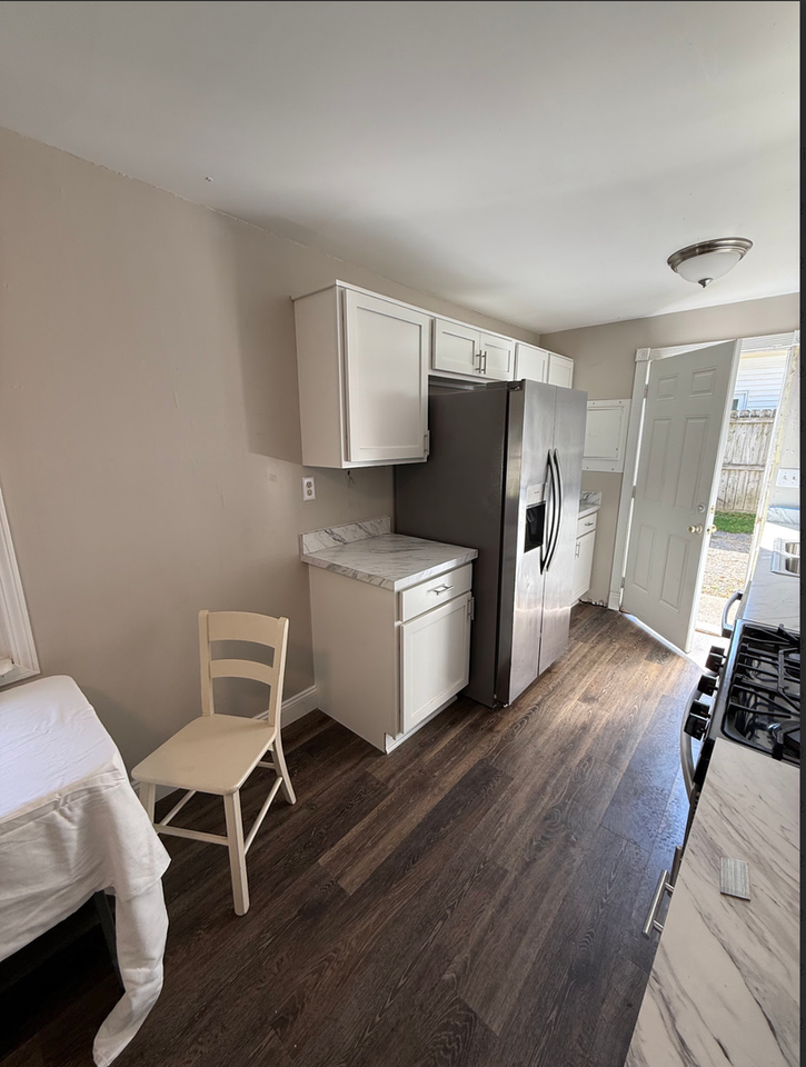 5006 Delbrook Ave - Photo 2 of 46