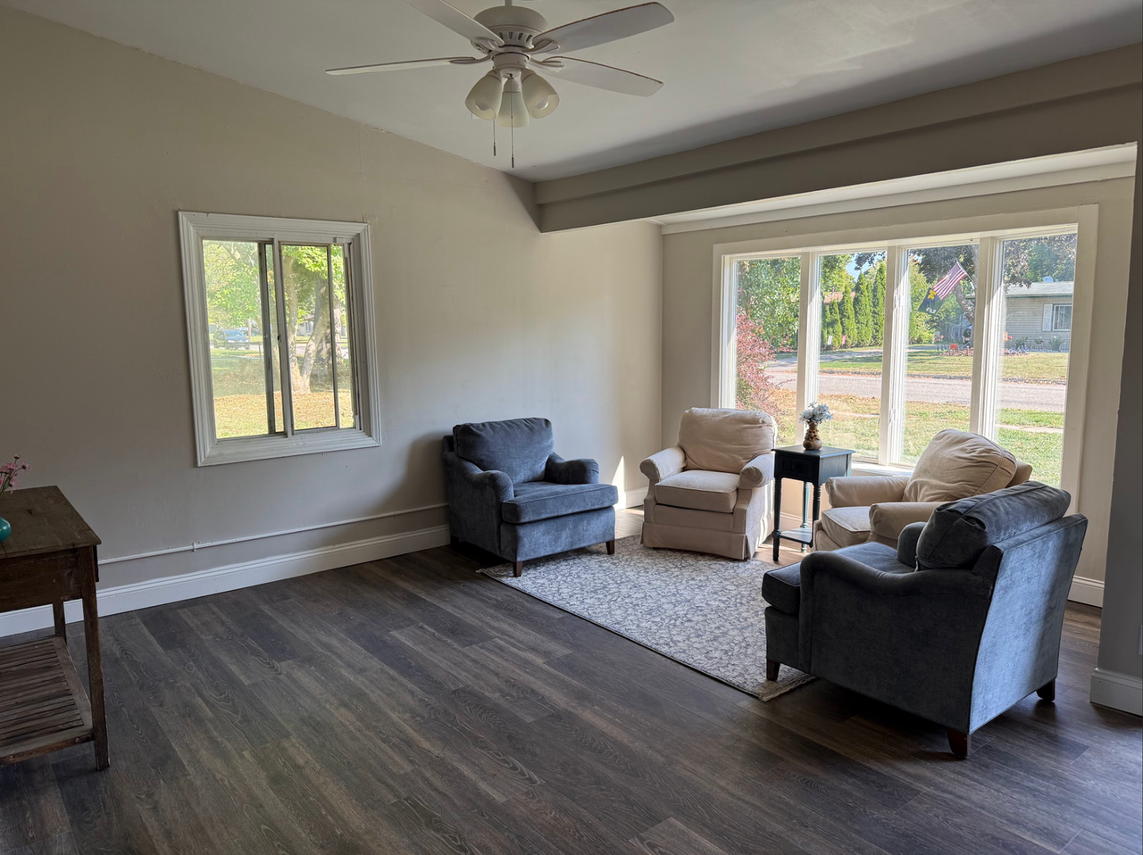 5006 Delbrook Ave - Photo 6 of 46