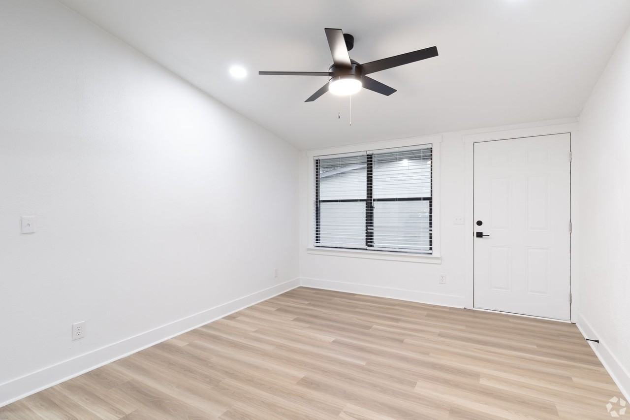 Flats at Beaumont - Photo 4 of 22