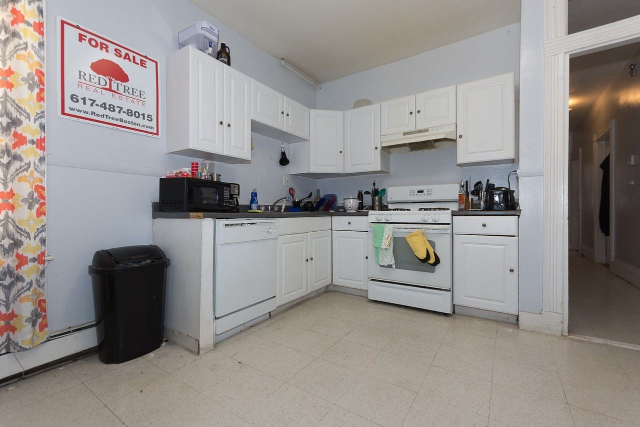 168 Hillside St - Photo 2 of 8
