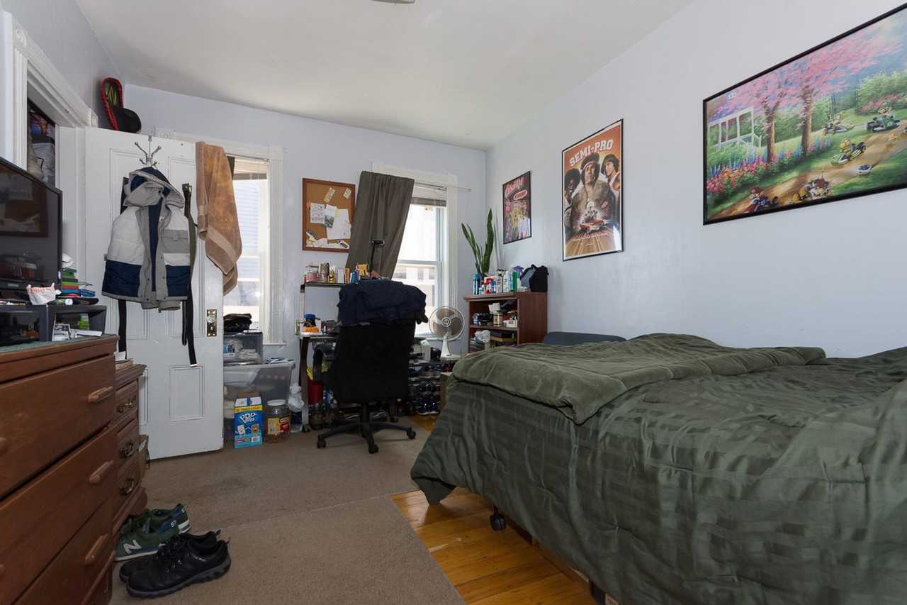 168 Hillside St - Photo 5 of 8