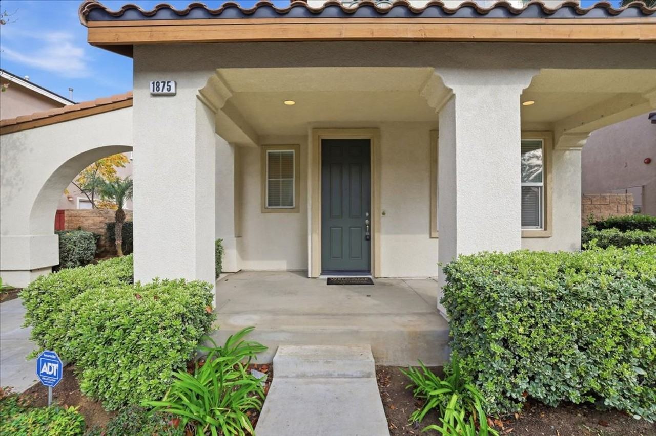 1875 Redfield Rd - Photo 2 of 18