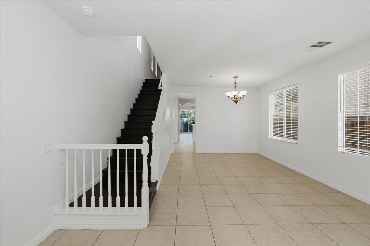 1875 Redfield Rd - Photo 5 of 18