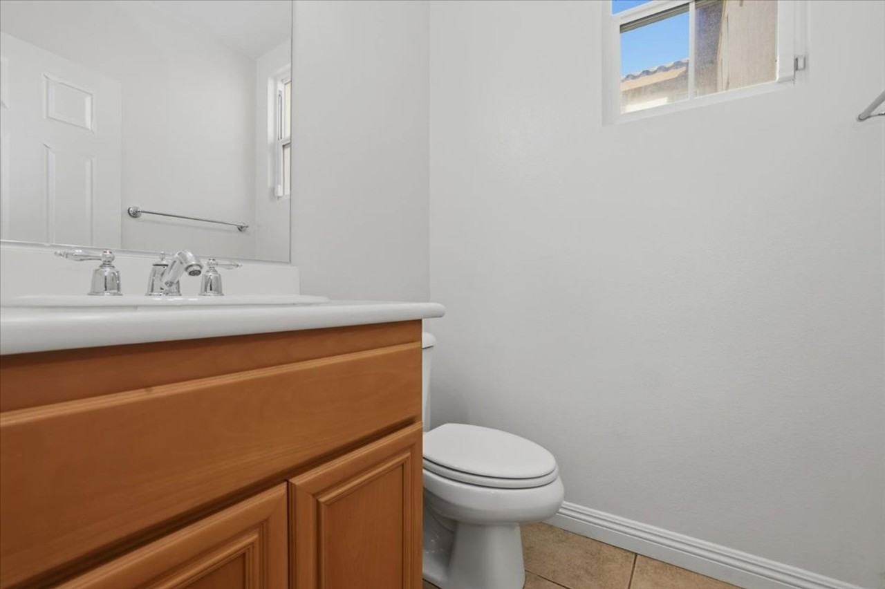 1875 Redfield Rd - Photo 7 of 18