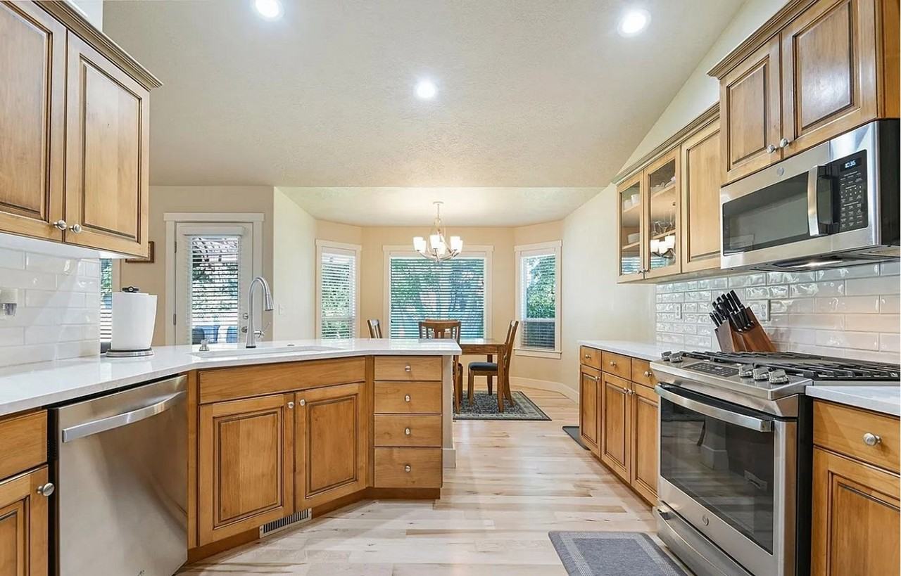 4109 N Breeze Creek Way - Photo 7 of 15