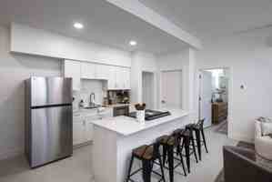 featured image of 835 Van Buren St