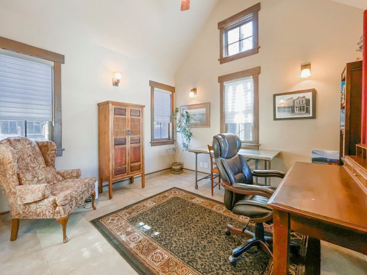 100 N Harris St - Photo 5 of 28