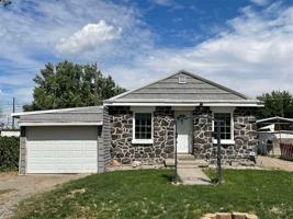 featured image of 216 7th Ave W