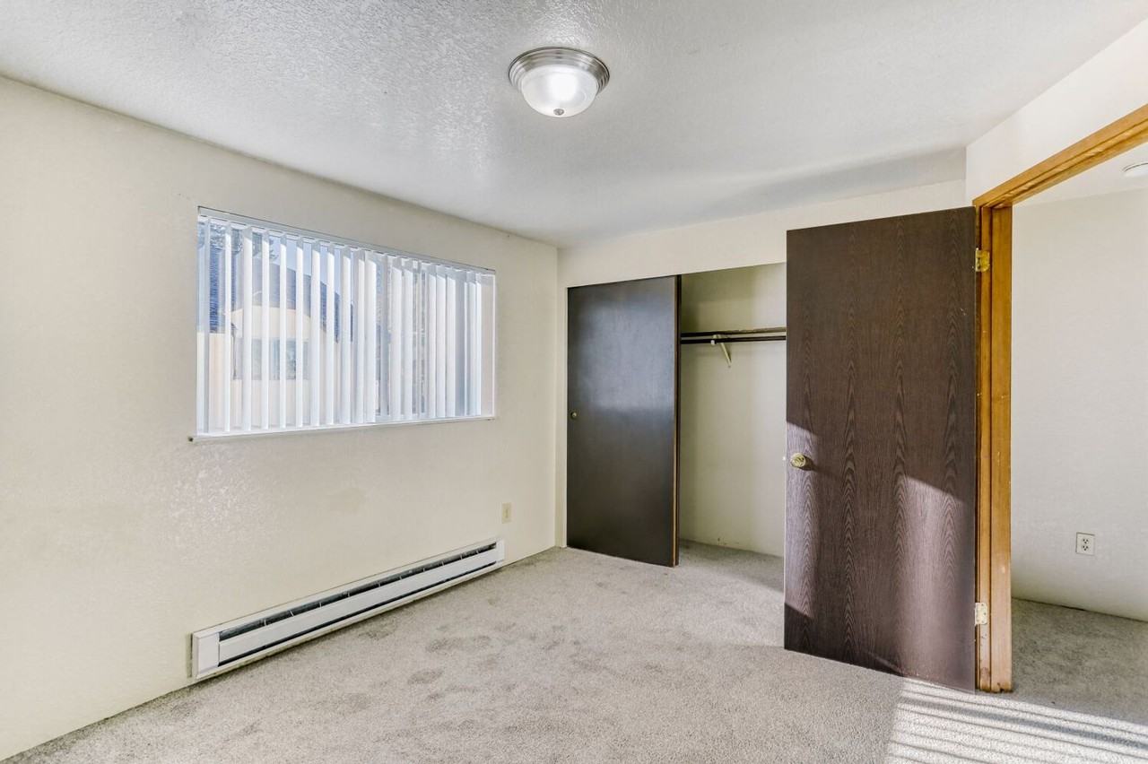 6911 Rainier Dr #2 - Photo 5 of 11