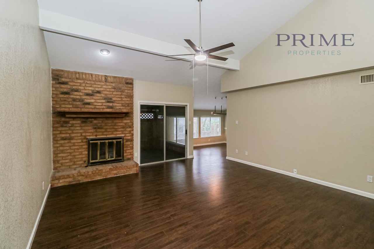 7267 Coronado Cir - Photo 2 of 17