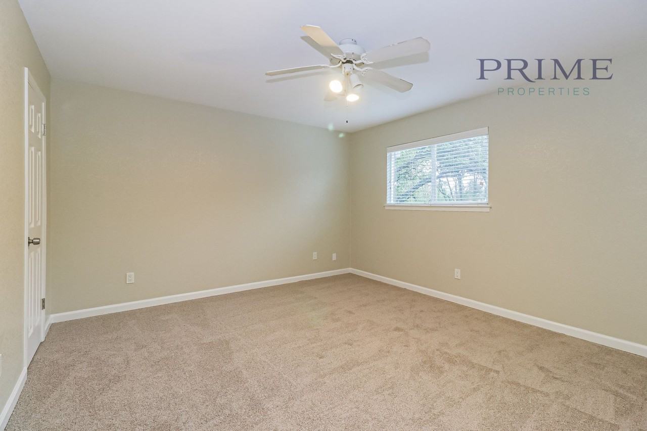 7267 Coronado Cir - Photo 4 of 17