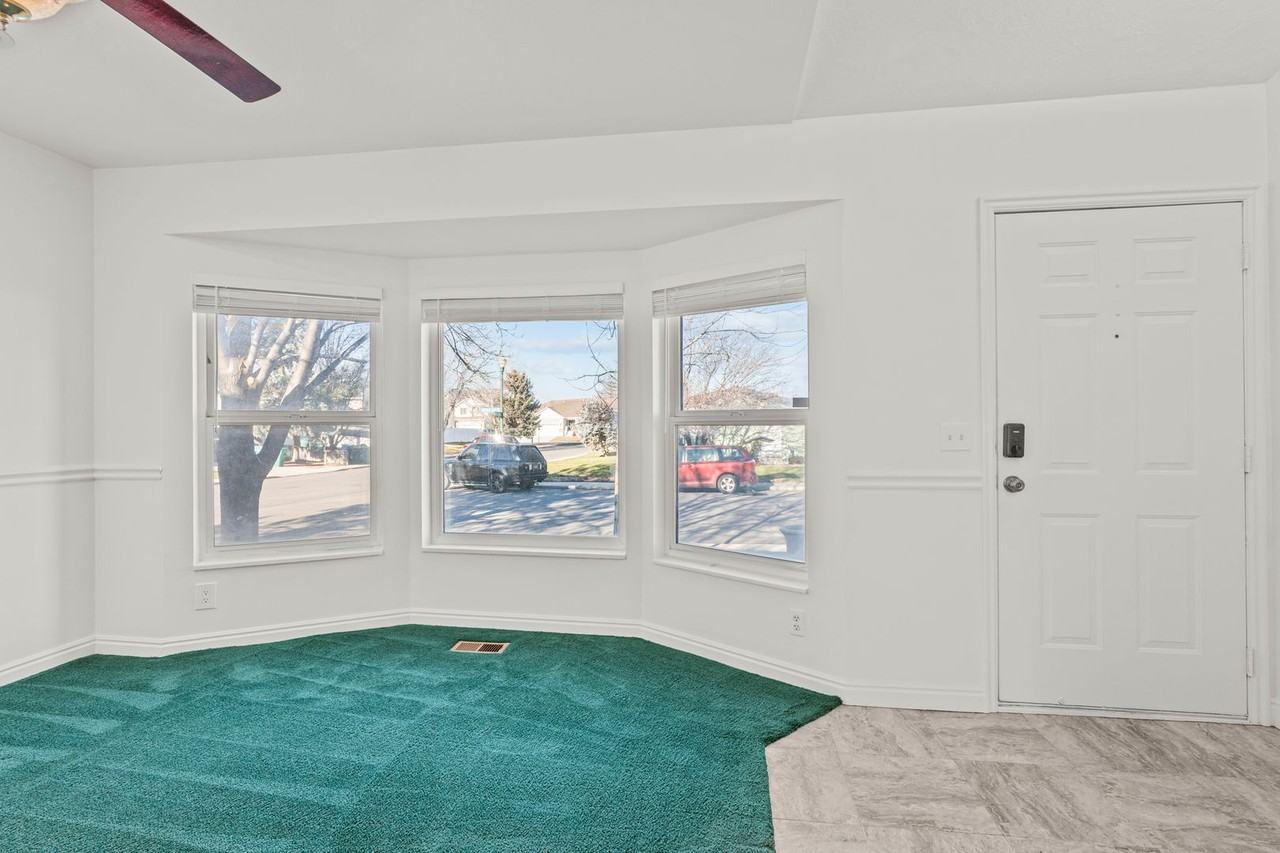 1727 W 860 S - Photo 4 of 50