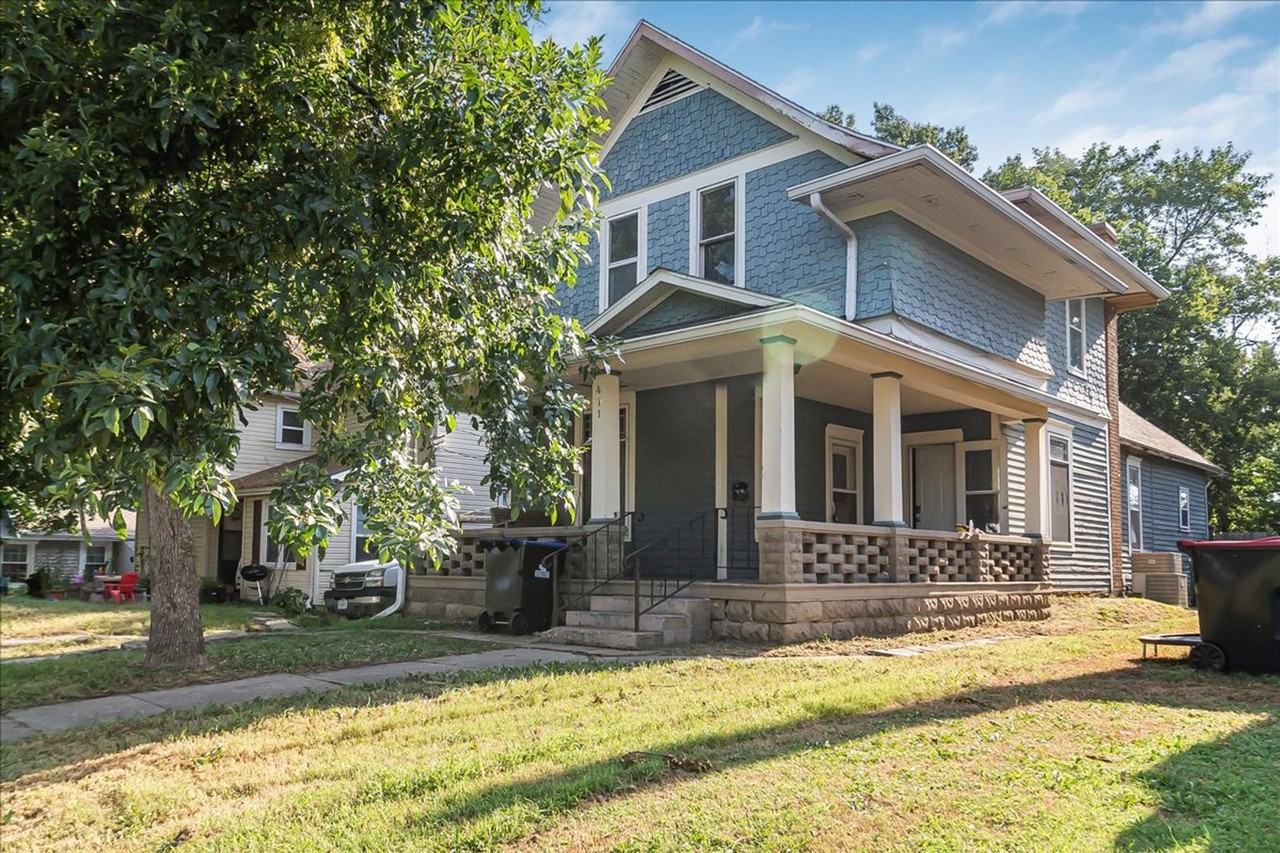 411 N College Ave - Photo 2 of 23