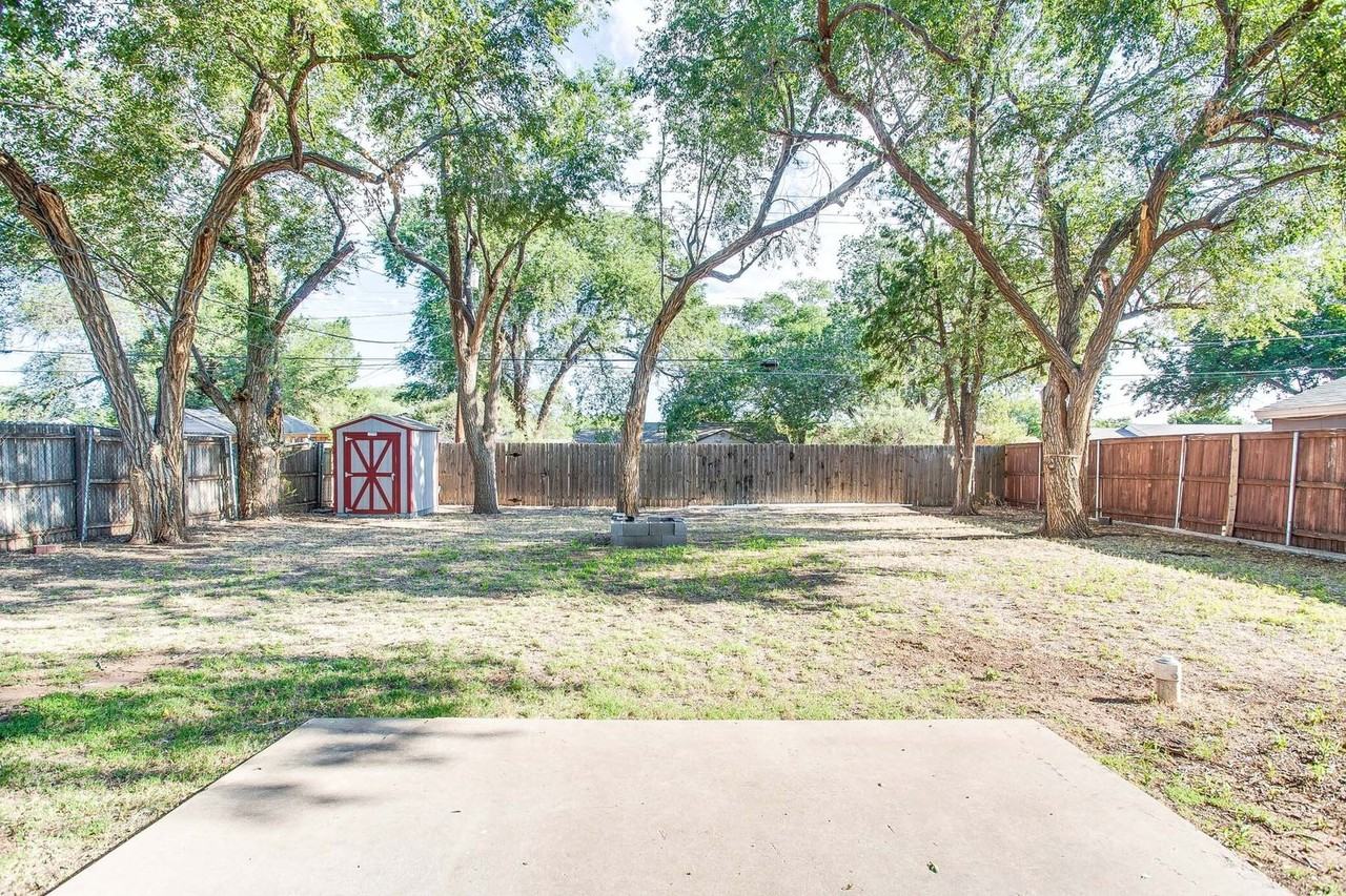 3306 29th St - Photo 4 of 16