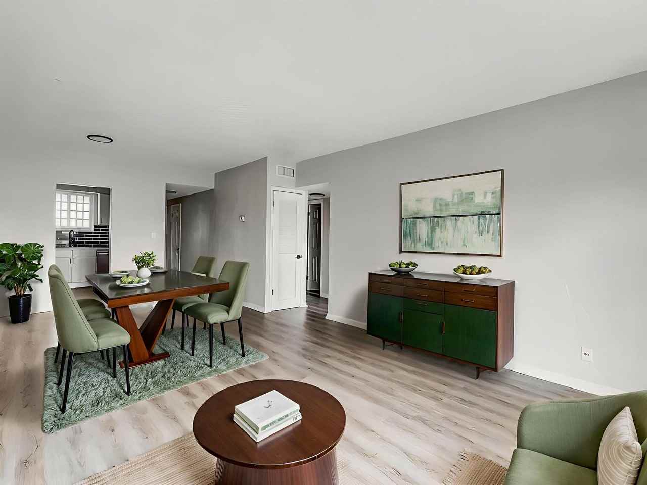 Sea Spray Apartments - Photo 4 of 16