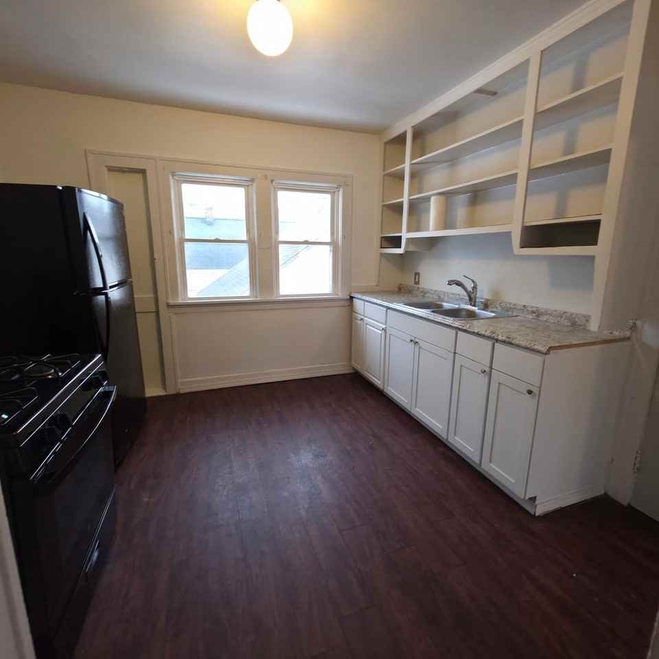 11317 Dove Ave - Photo 4 of 16