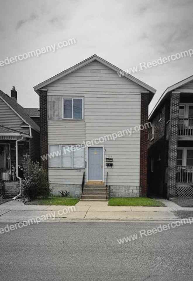 3824 Parrish Ave - Photo 2 of 11