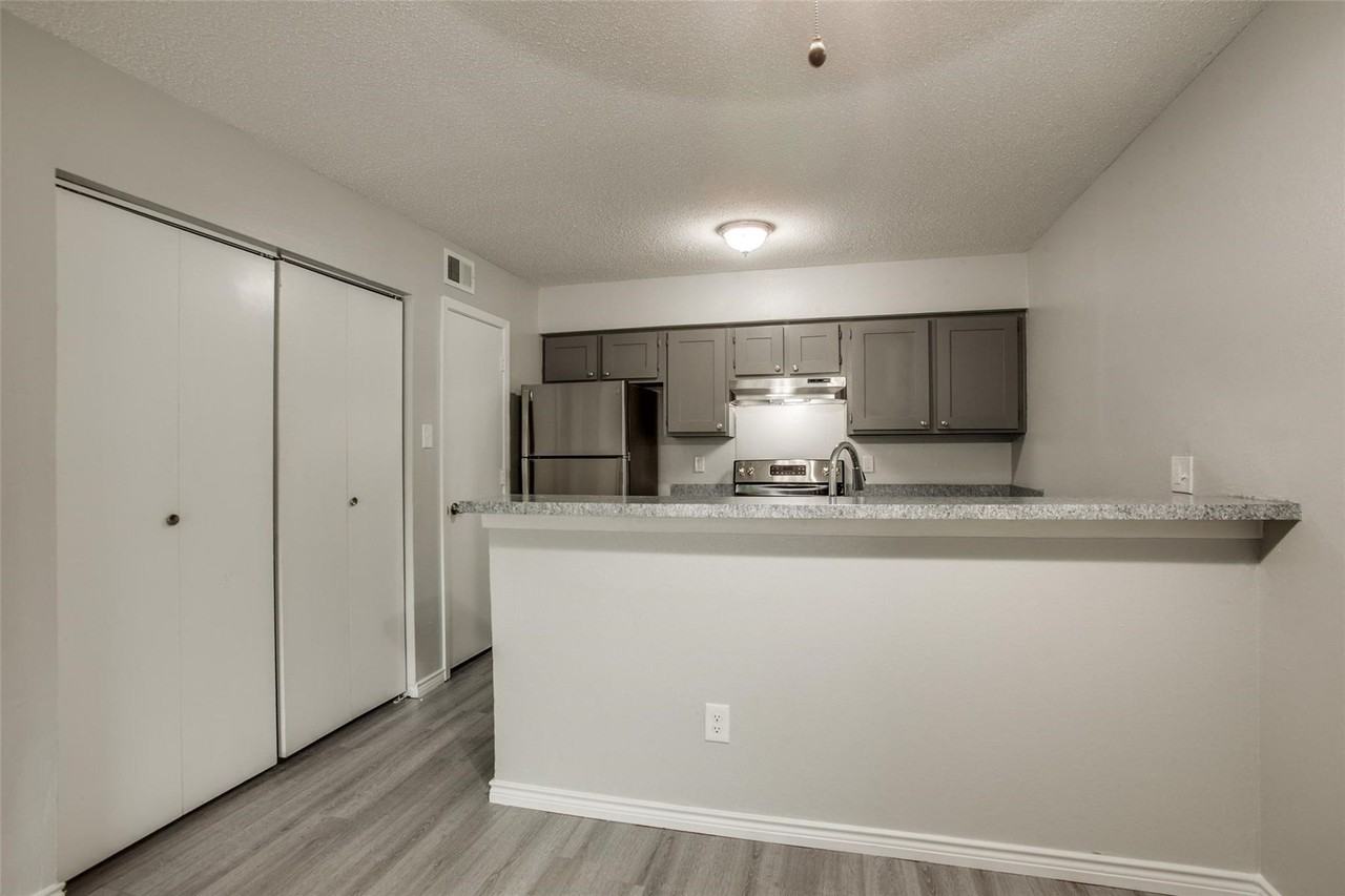 Park Place Apartments - Photo 5 of 20