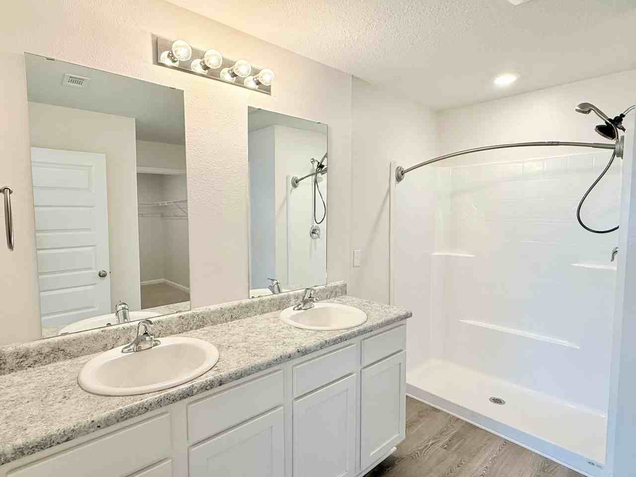 5320 Peach Dr - Photo 7 of 16