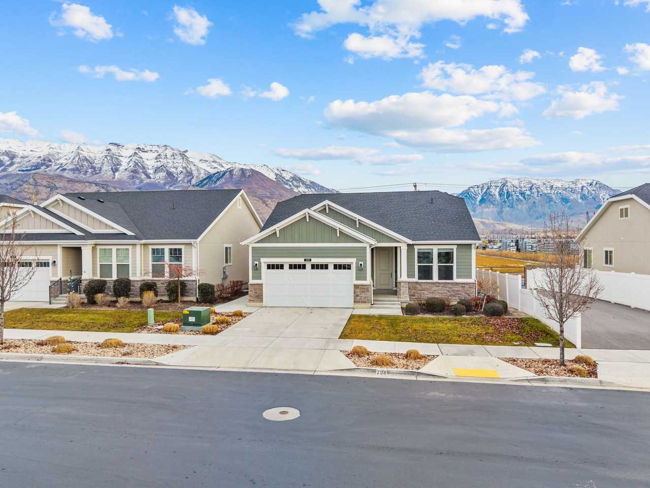 298 N Old Farm Ln - Photo 2 of 47