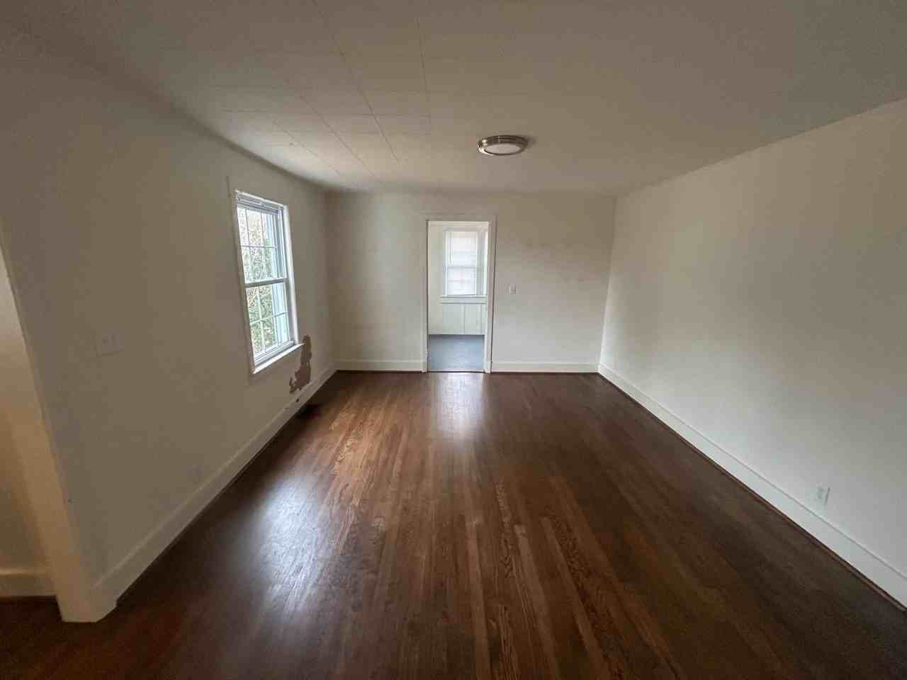 939 Central Dr - Photo 3 of 34