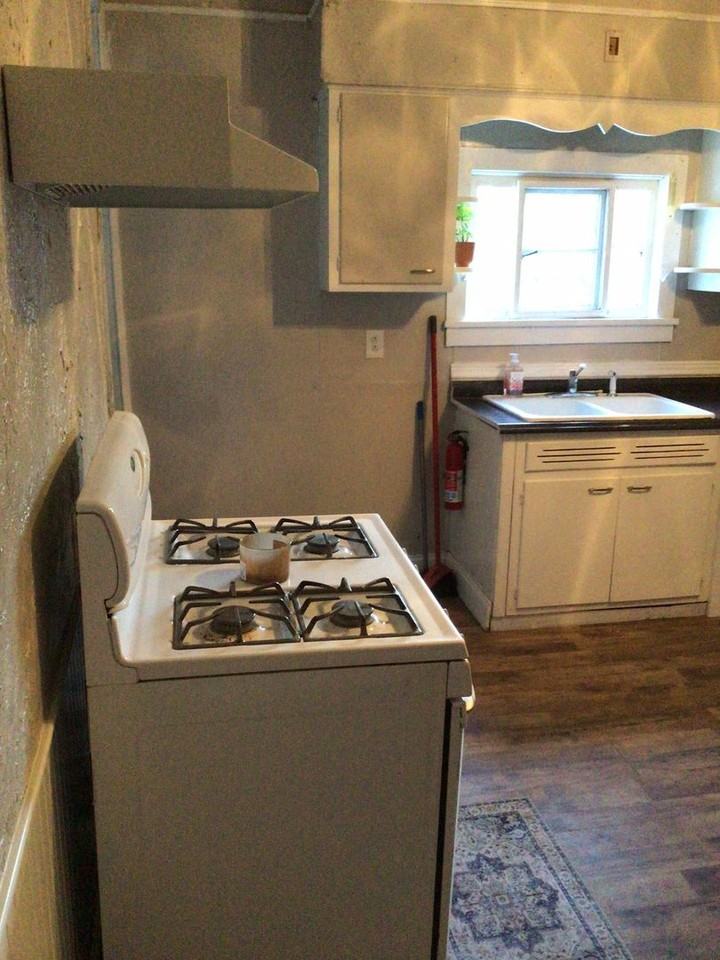 520 Woodvale Ave - Photo 5 of 20