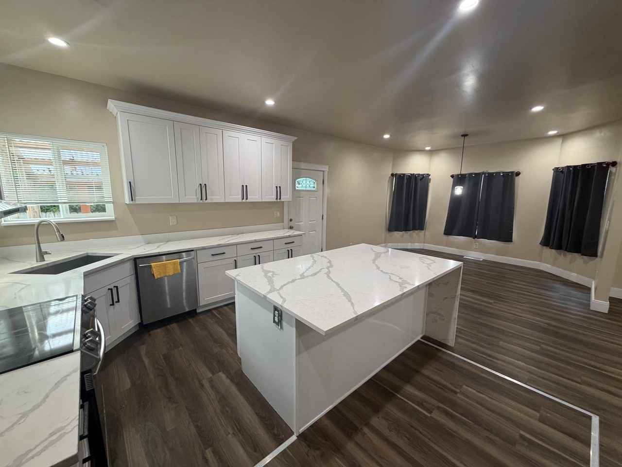 3711 N Huson St - Photo 6 of 22