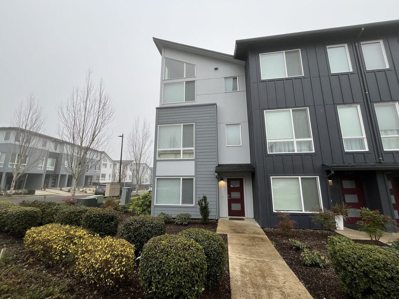 17200 Sw Goldcrest Ln - Photo 3 of 45