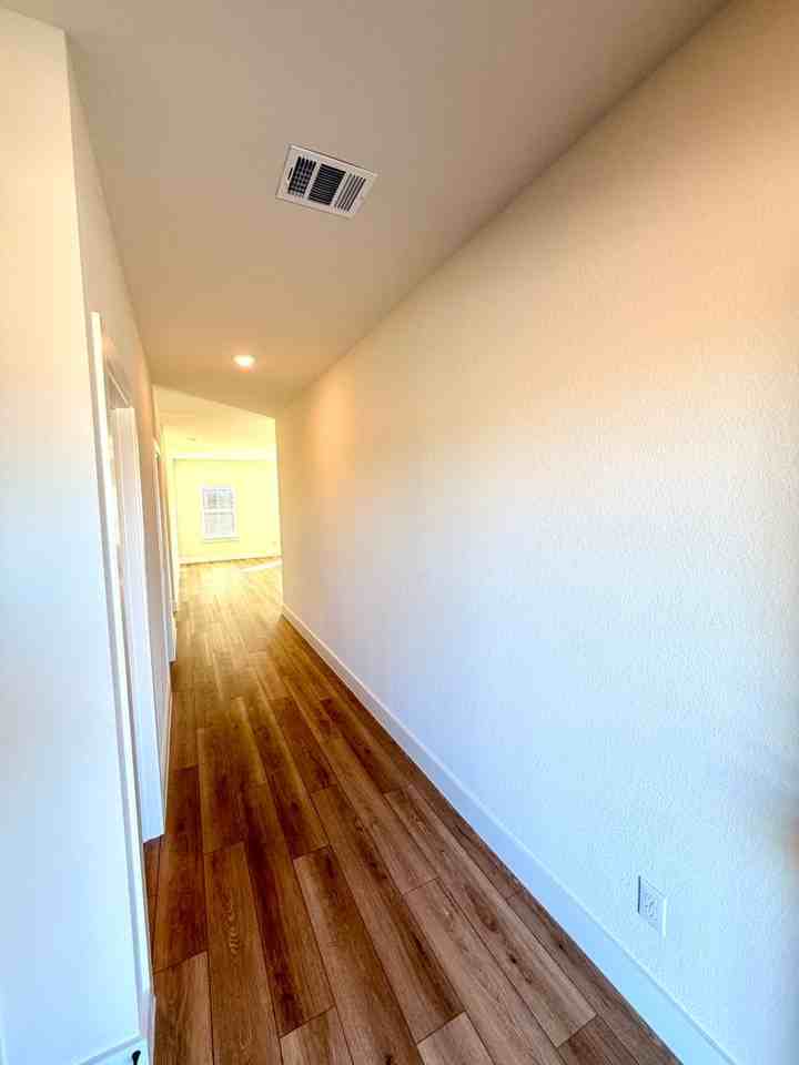 2900 Woodbrook Dr - Photo 3 of 18