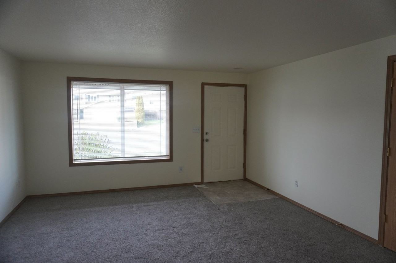 229 Canvasback Dr - Photo 2 of 12