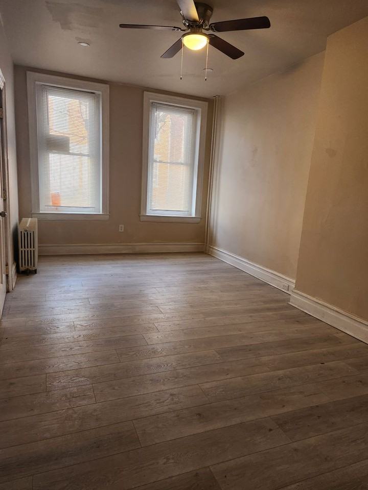 330 W. PHILADELPHIA STREET - Photo 4 of 21