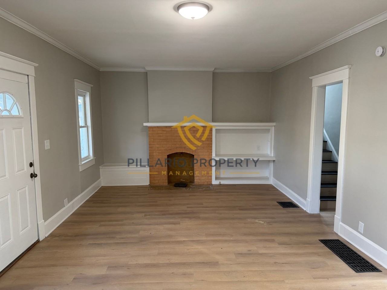 323 Lesley Ave - Photo 2 of 23