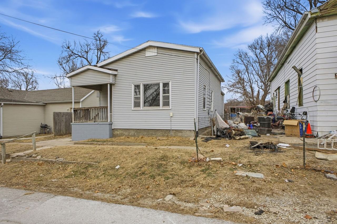 1311 Monterey St - Photo 3 of 23