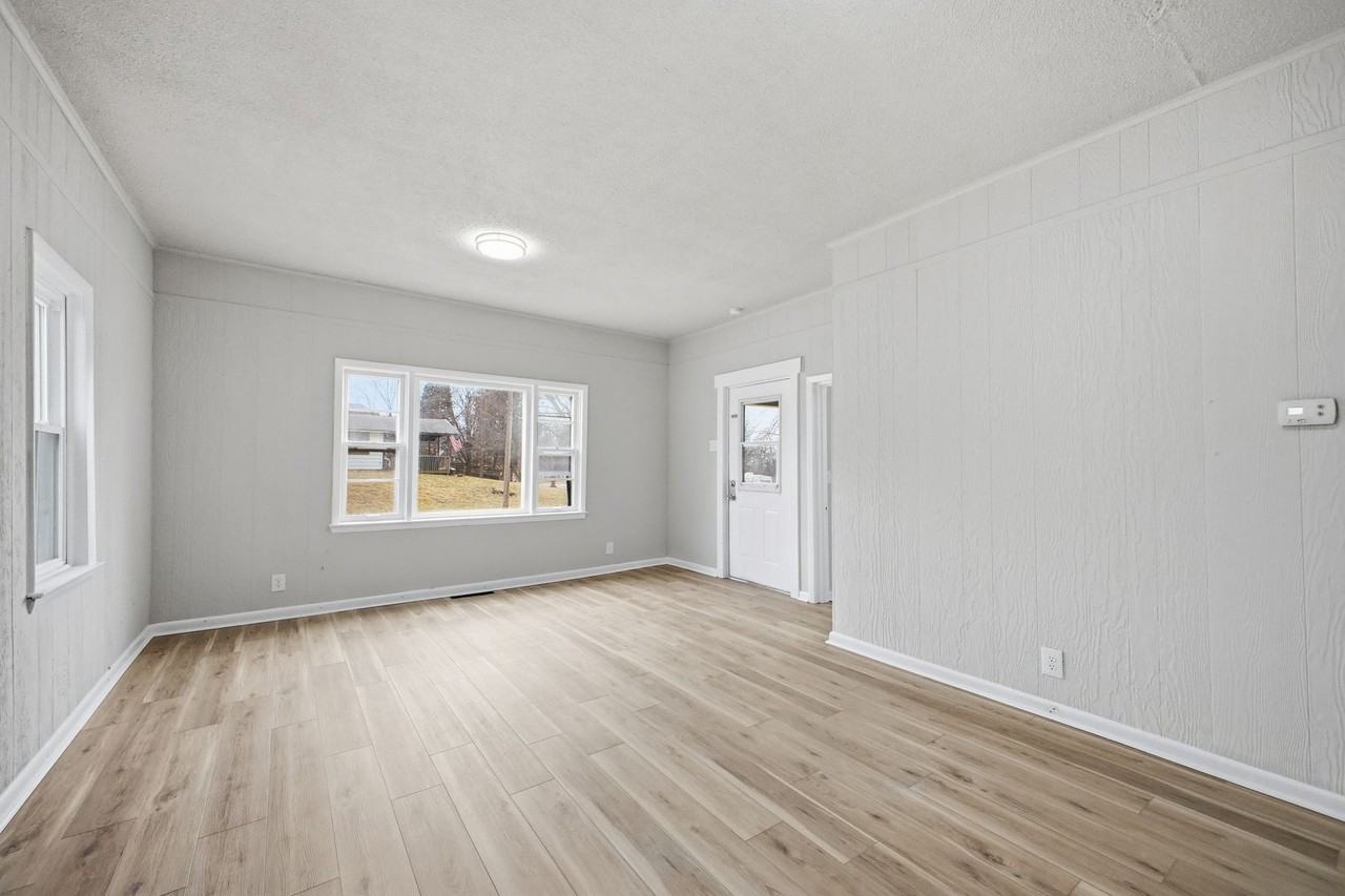 1311 Monterey St - Photo 7 of 23